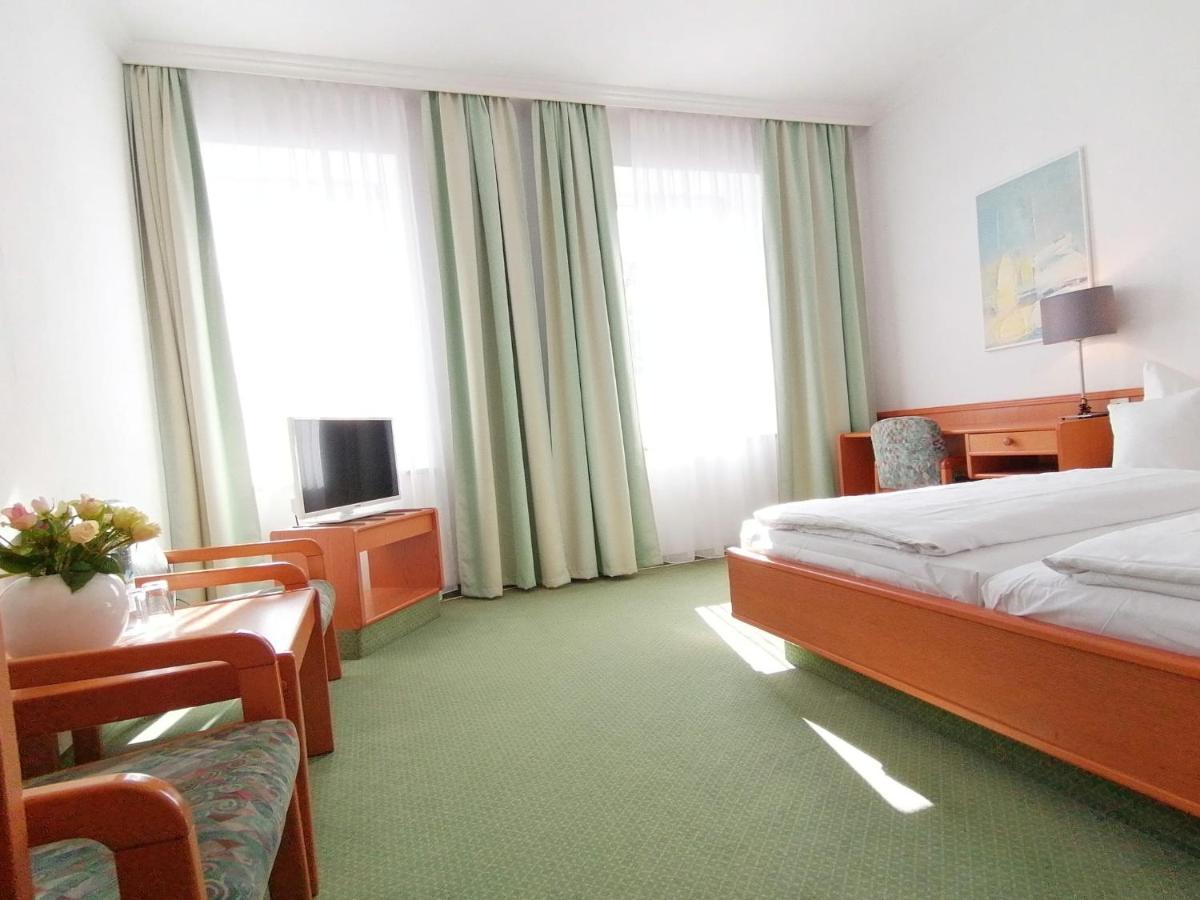 Hotel Wendelstein Розенхайм Экстерьер фото
