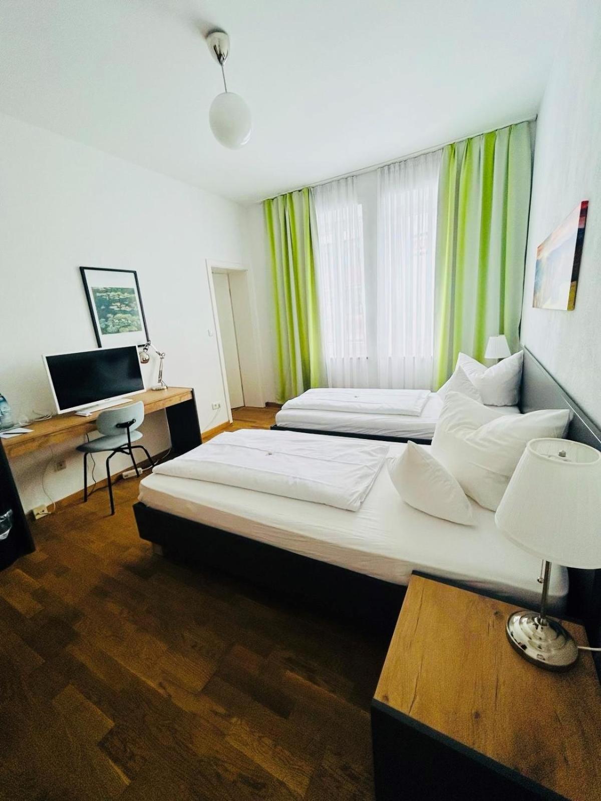 Hotel Wendelstein Розенхайм Экстерьер фото